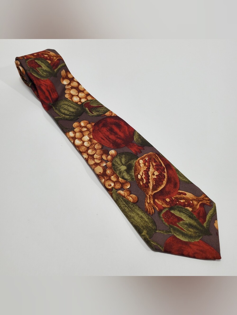 John Weitz Men's Silk Neck Tie Multicolor Fruits & Vegetables Pattern 57x3.75"
